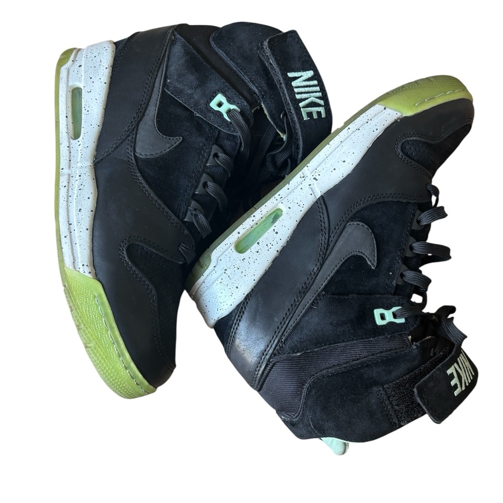 🔴 Women’s Air Revolution Sky High Nike Sneakers